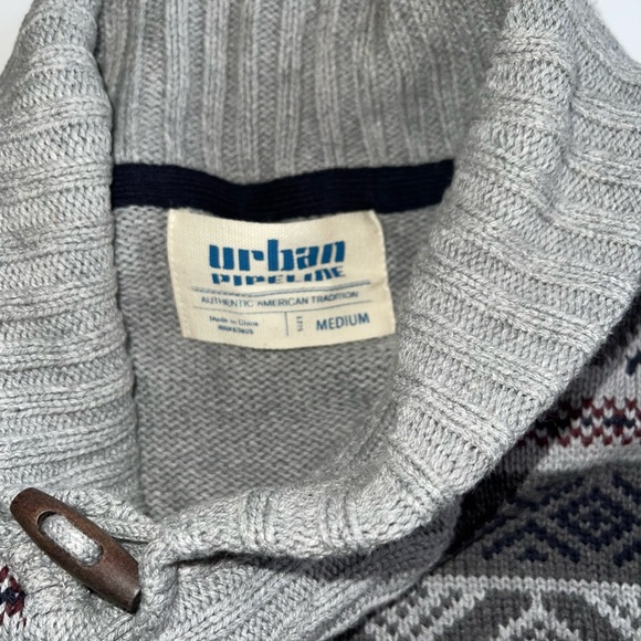 Urban Pipeline Men's Gray Cotton Long Sleeve
Pullover Knit Sweater - Picture 10 of 12